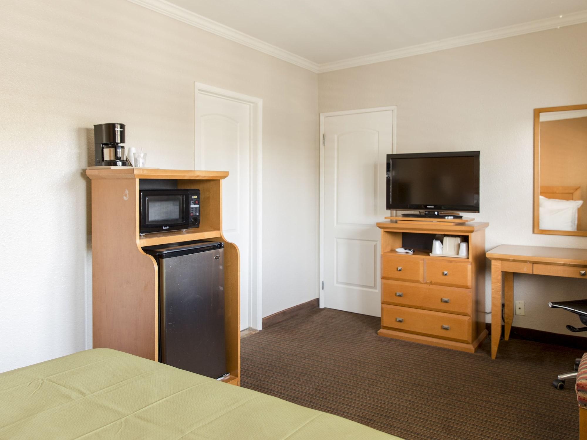 Anaheim Islander Inn And Suites Near Park And Convention Center Dış mekan fotoğraf