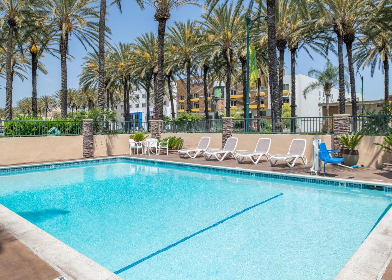 Anaheim Islander Inn And Suites Near Park And Convention Center Dış mekan fotoğraf