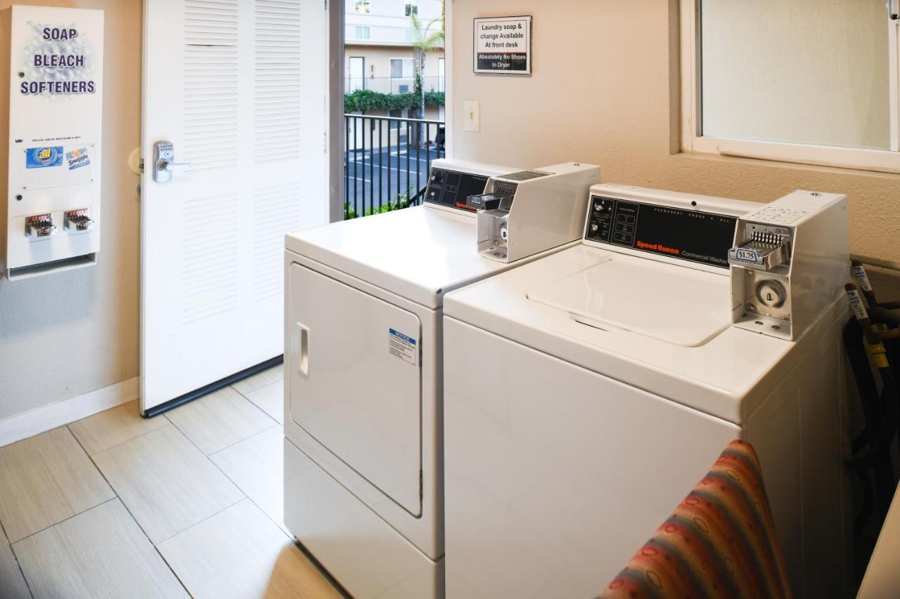 Anaheim Islander Inn And Suites Near Park And Convention Center Dış mekan fotoğraf