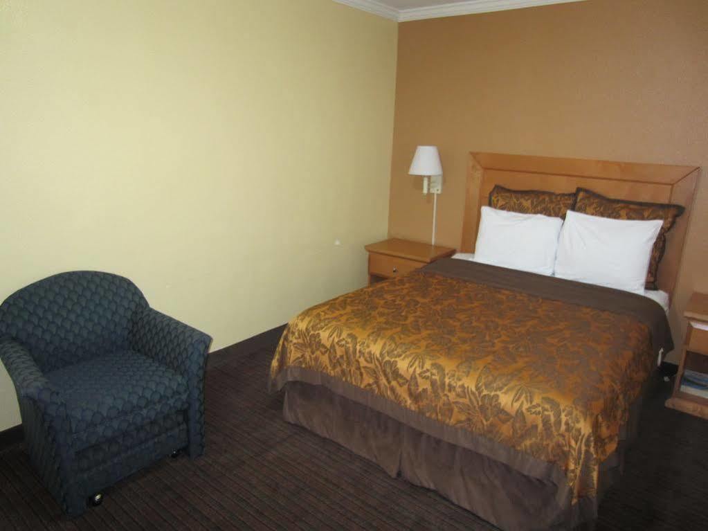 Anaheim Islander Inn And Suites Near Park And Convention Center Dış mekan fotoğraf