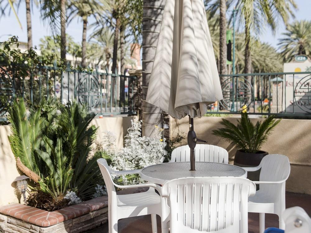 Anaheim Islander Inn And Suites Near Park And Convention Center Dış mekan fotoğraf